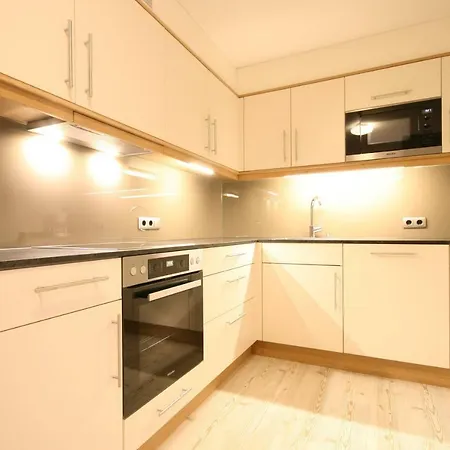 Almliesl Saab 583 Apartman