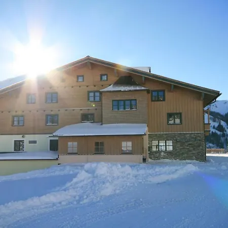 Almliesl Saab 583 * Saalbach Hinterglemm